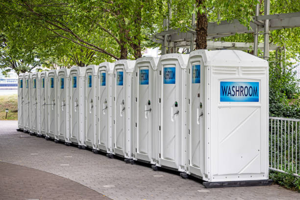 Best Porta potty rental near me  in Clara City, MN